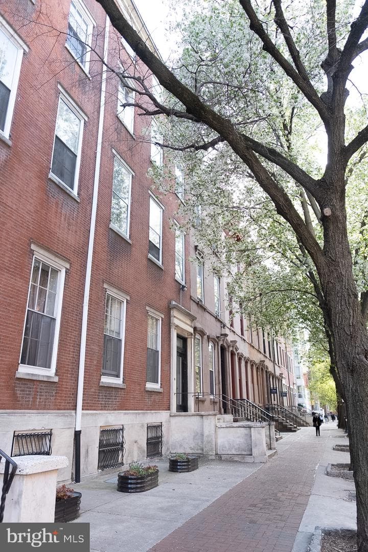 1008 Spruce Street #22 photo 3
