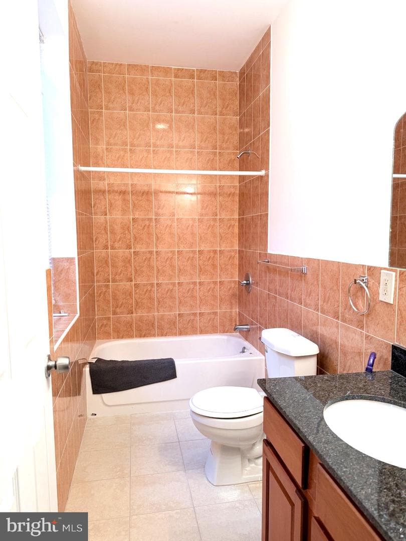 733 Jackson Street photo 3