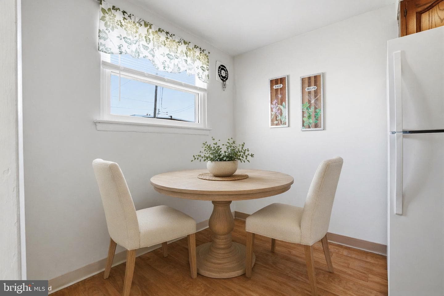 3401 Primrose Road photo 12