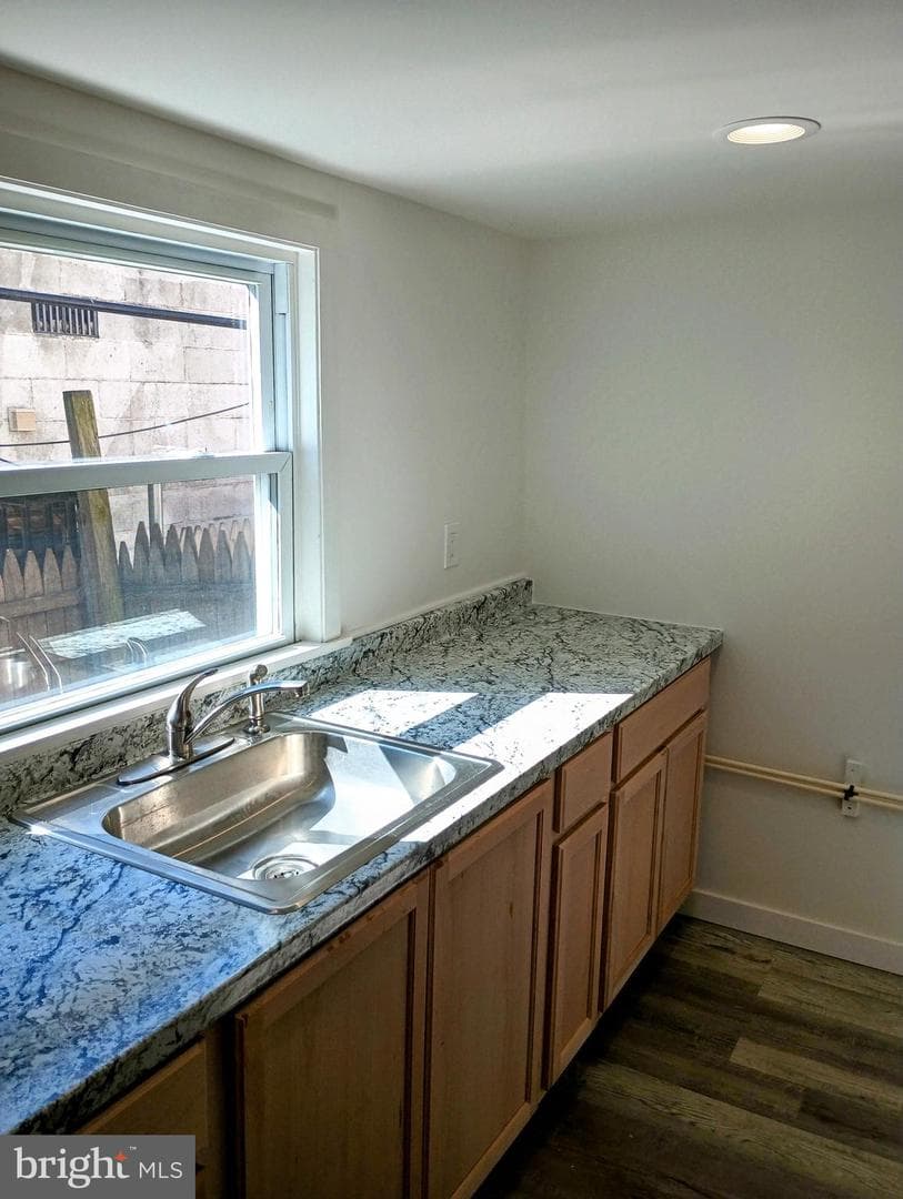 5140 Ranstead Street photo 2