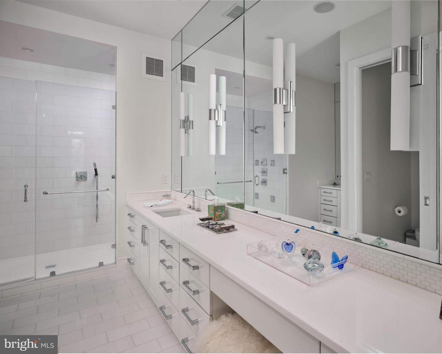 410 S Front Street #405 photo 22