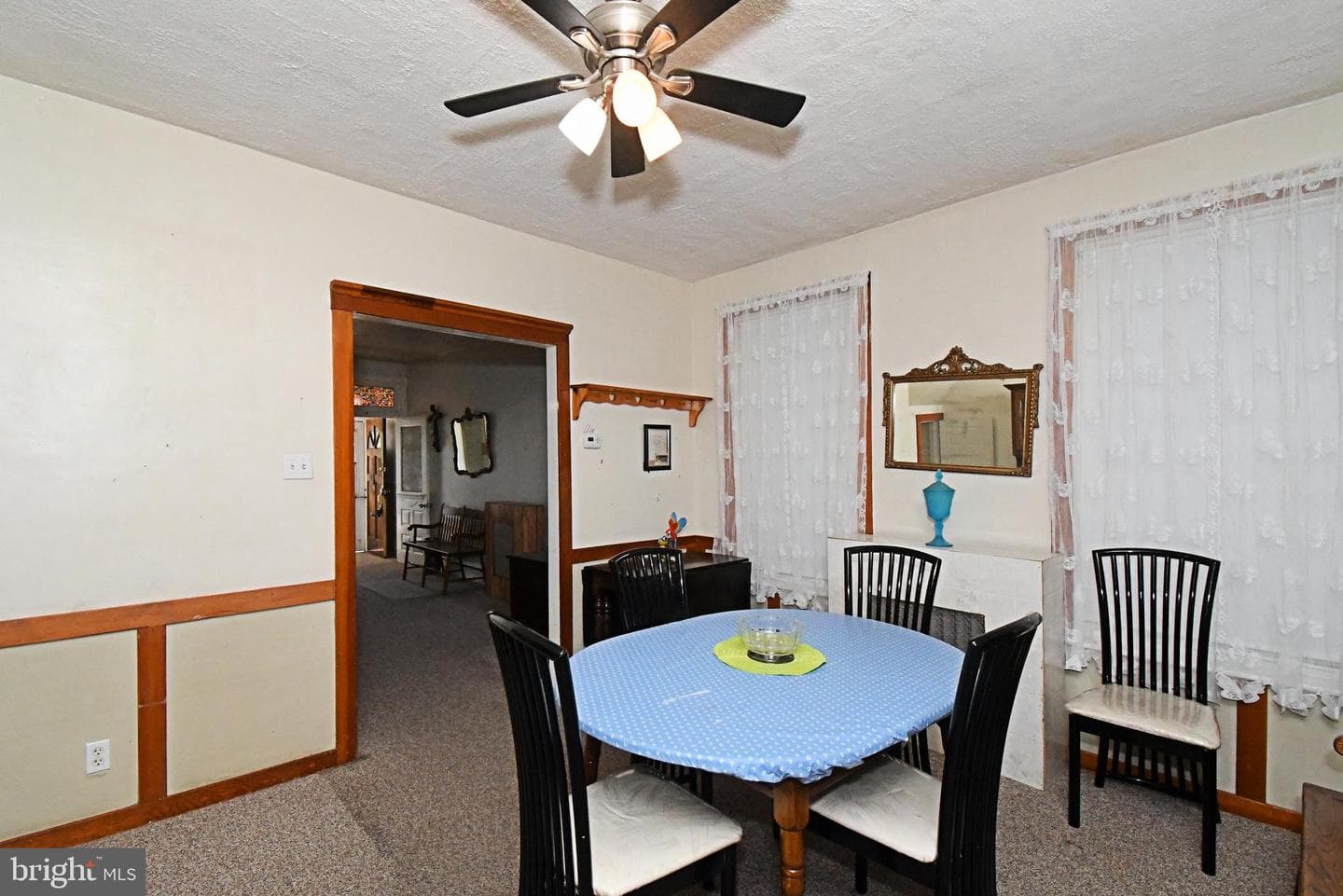 328 Roxborough Avenue photo 11
