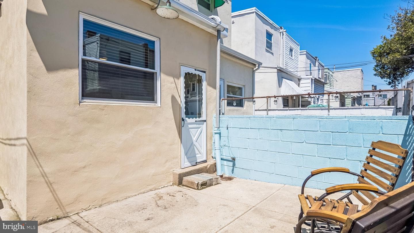 2433 S Mole Street photo 12
