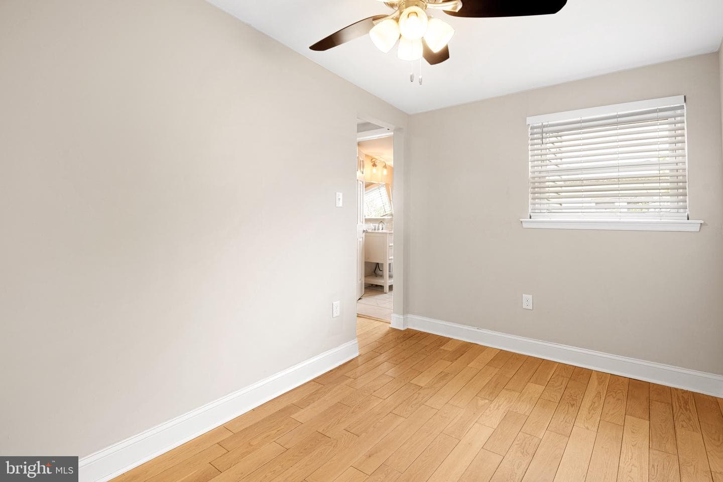 727 Mcclellan Street photo 9