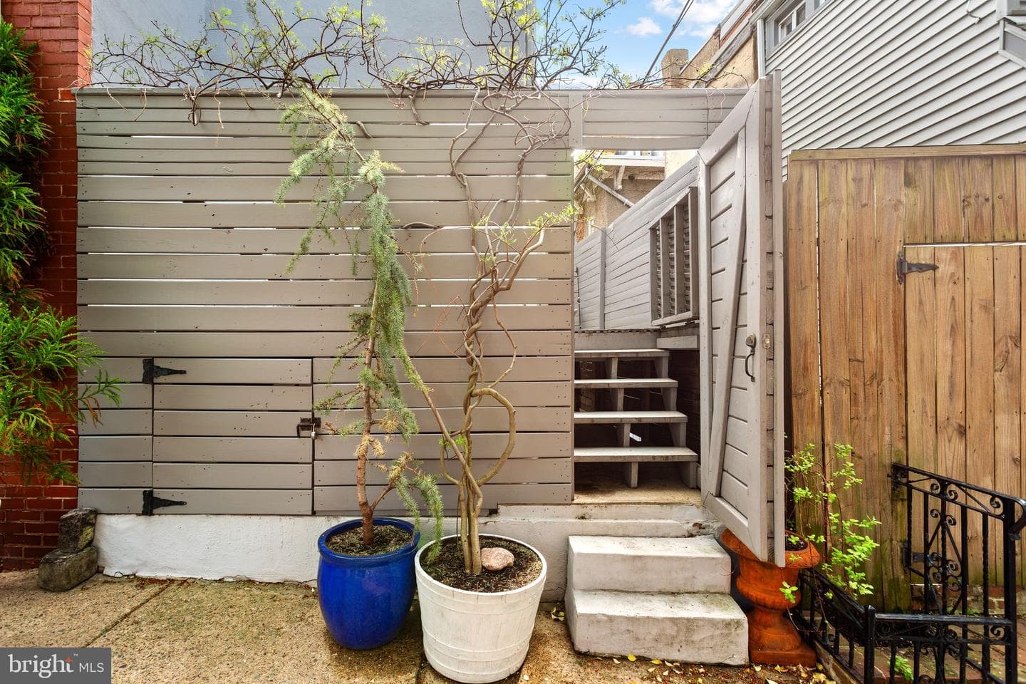 2456 Meredith Street photo 14