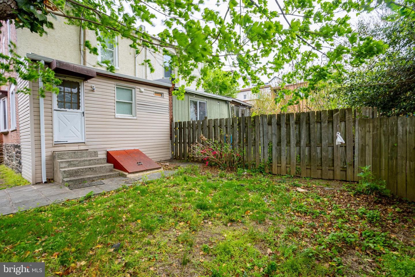313 Gates Street photo 27