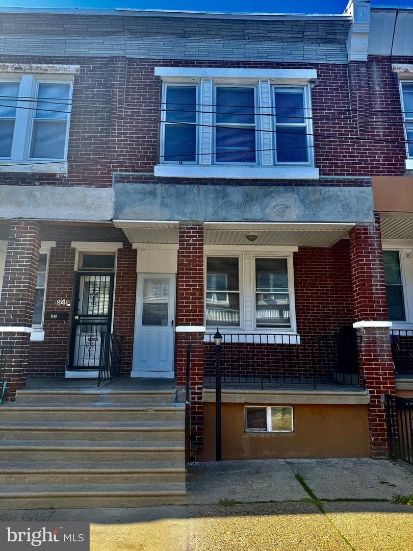 846 E Schiller Street