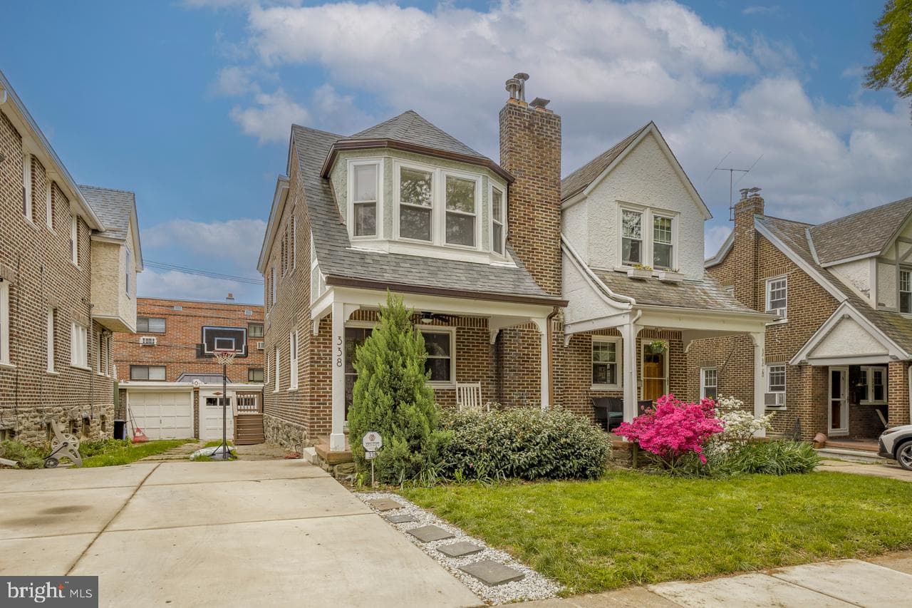 338 E Allens Lane