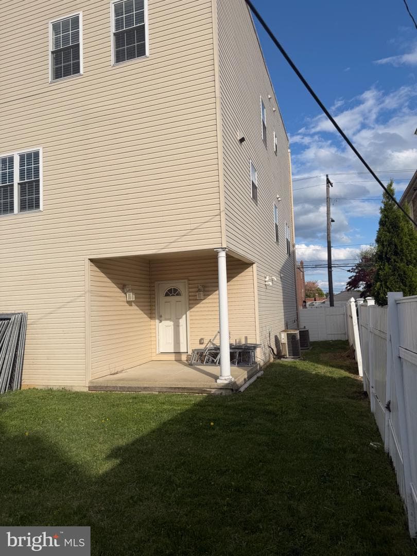 7804 Large Street photo 8