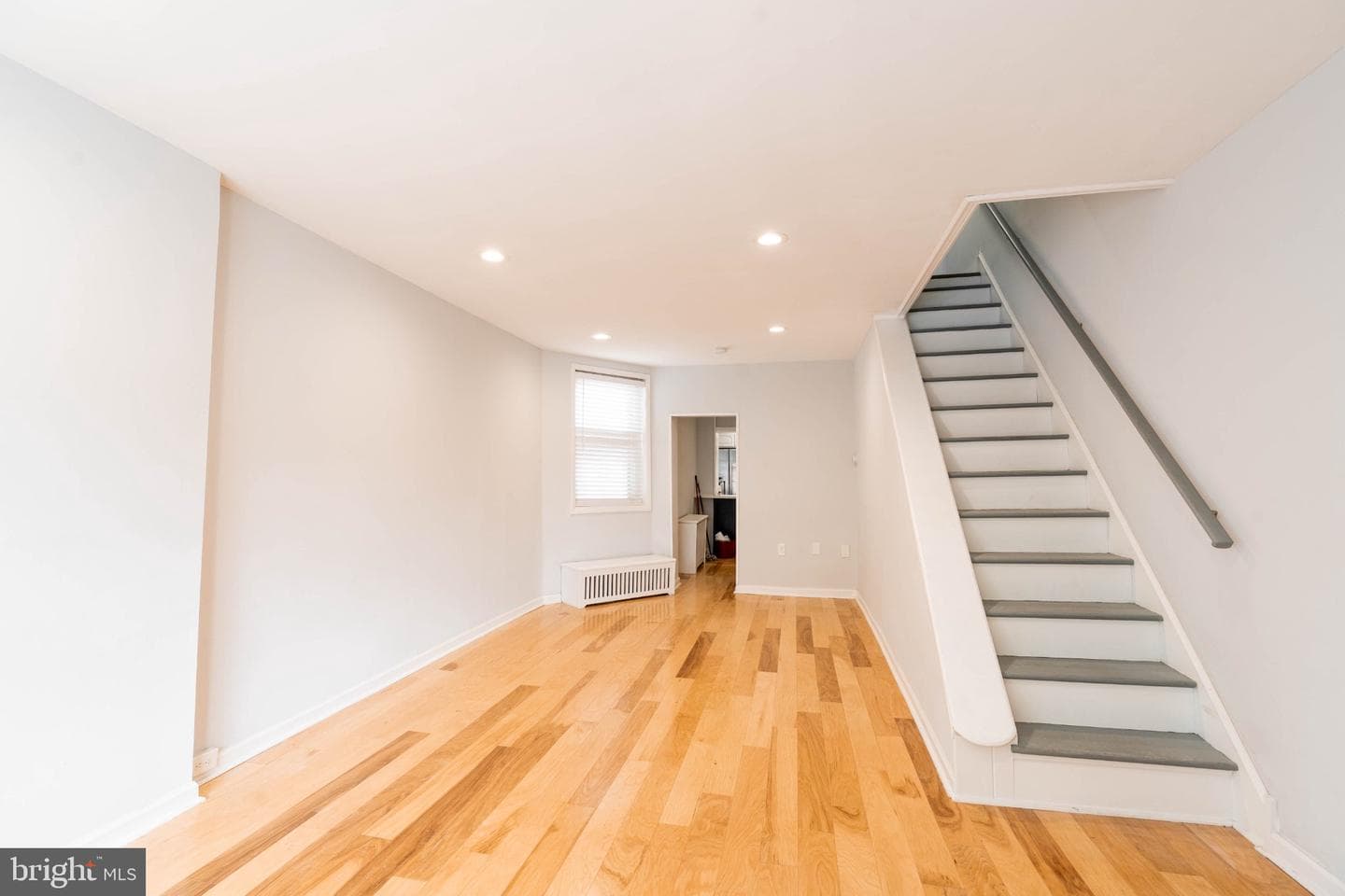 2433 3rd Street photo 21