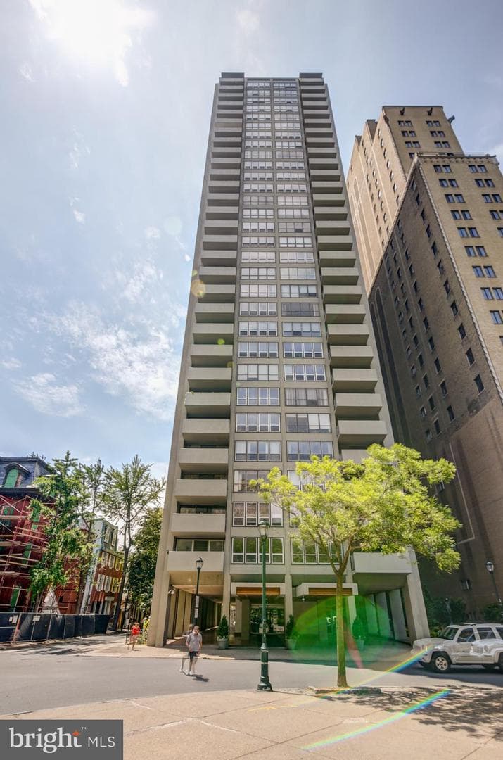 224 W Rittenhouse Sq # 2412-13 photo 26
