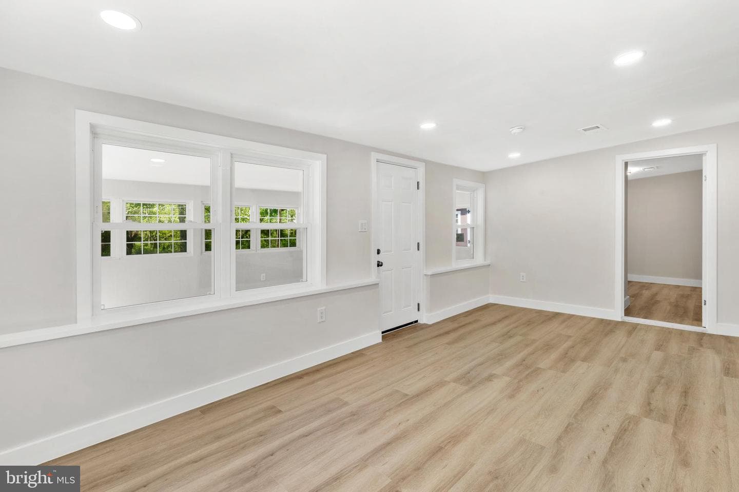 9348 Annapolis Road photo 12