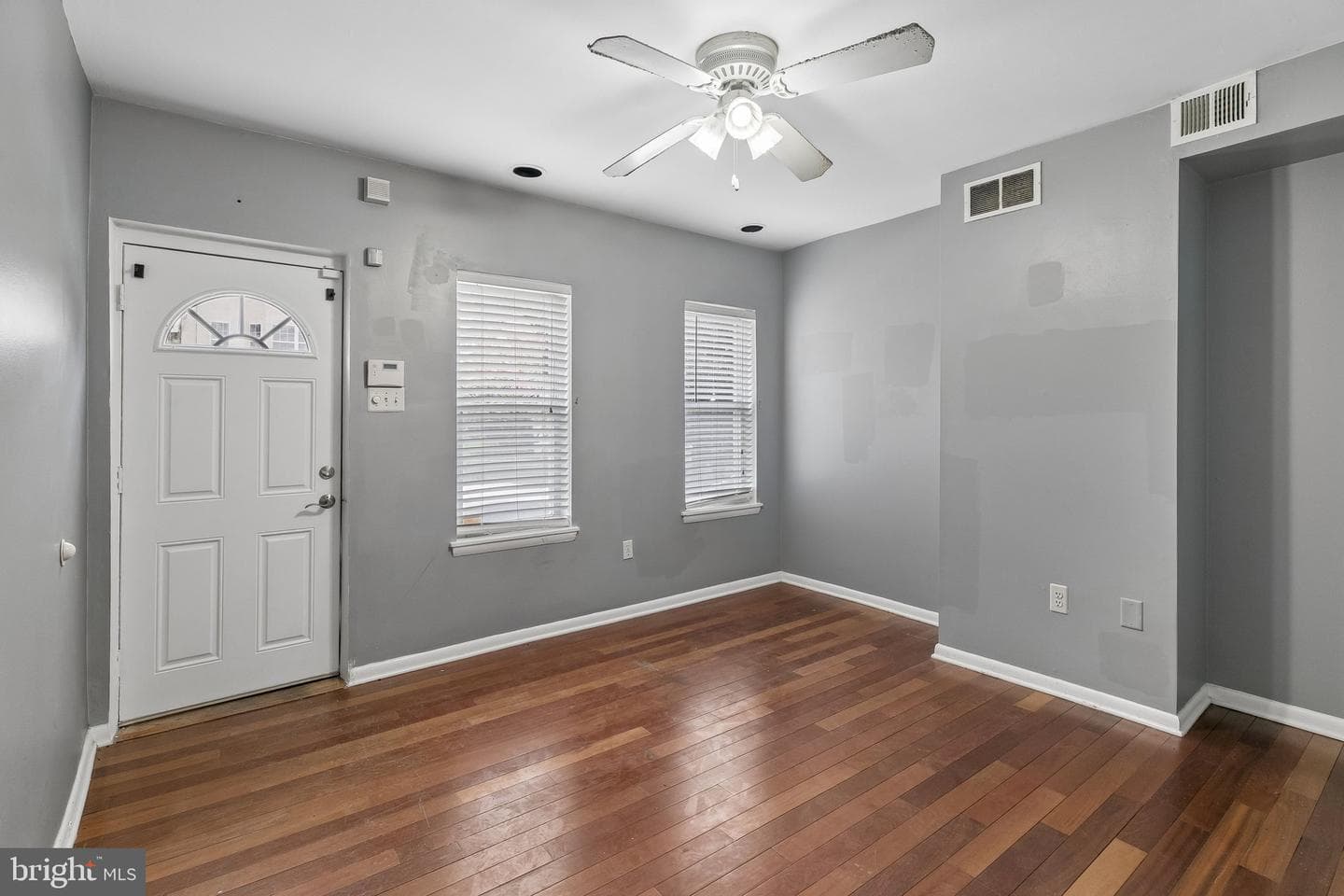 4648 Mansion Street photo 10