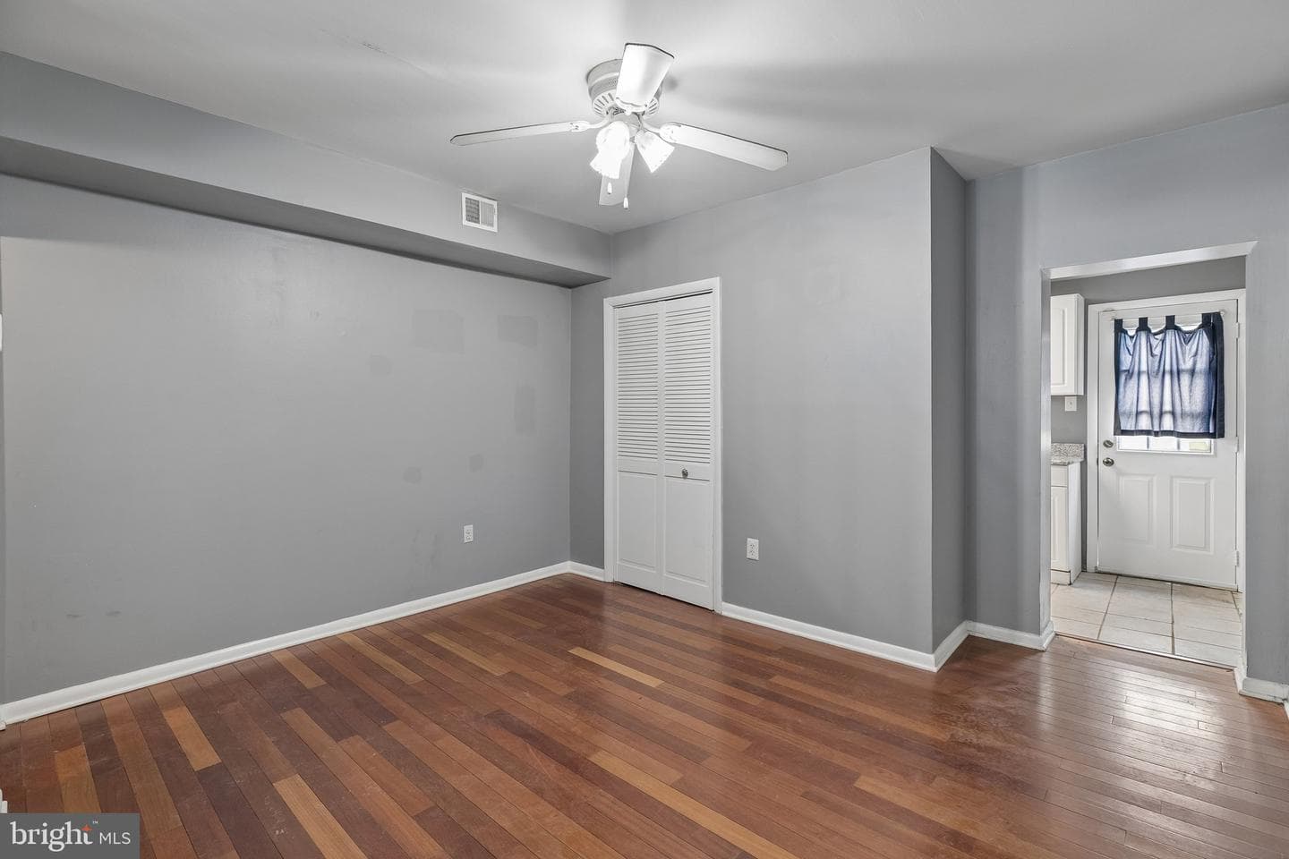 4648 Mansion Street photo 11
