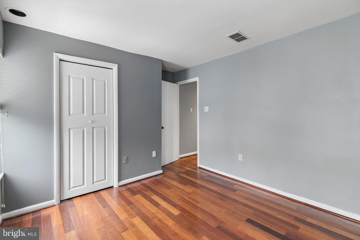 4648 Mansion Street photo 27