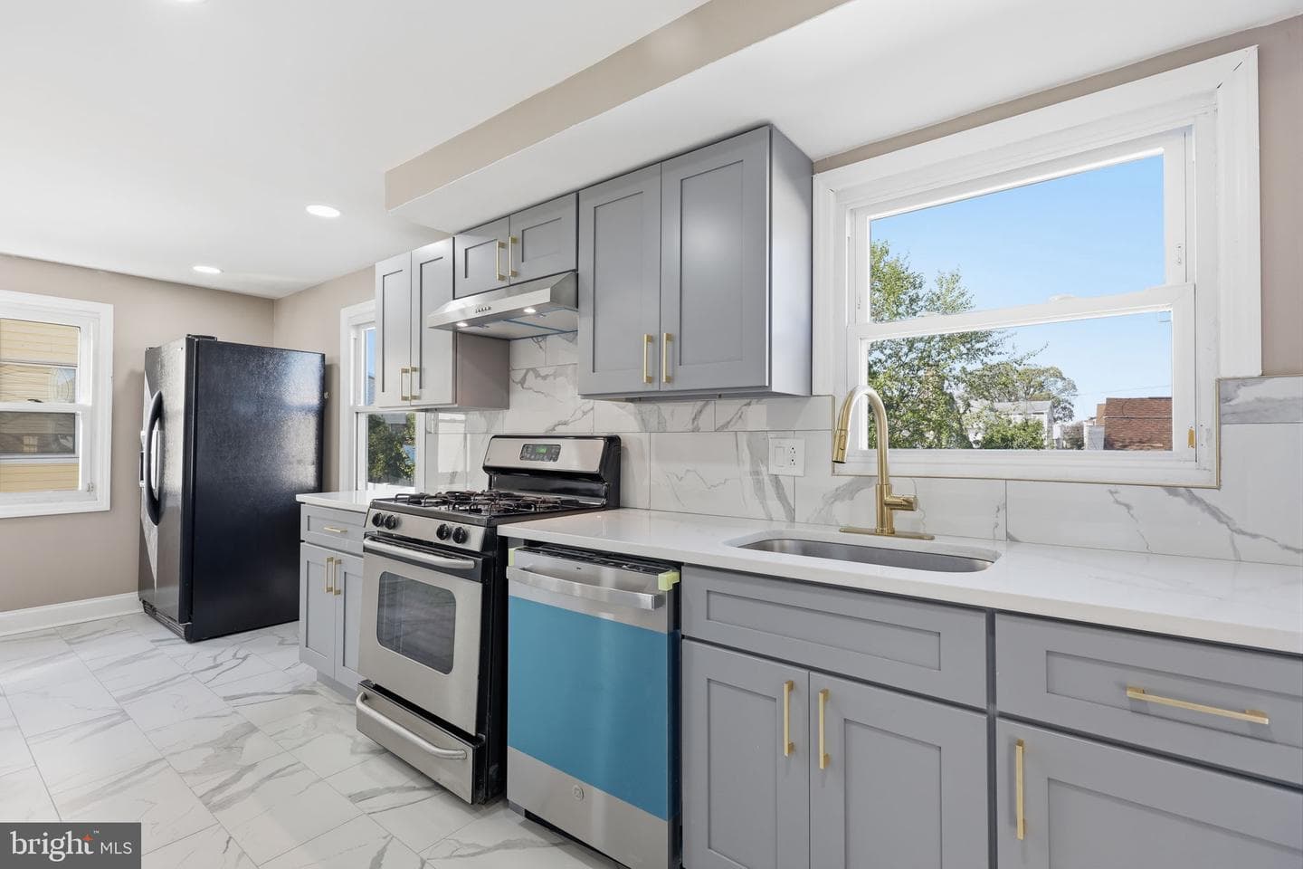 1853 Merlin Road photo 12