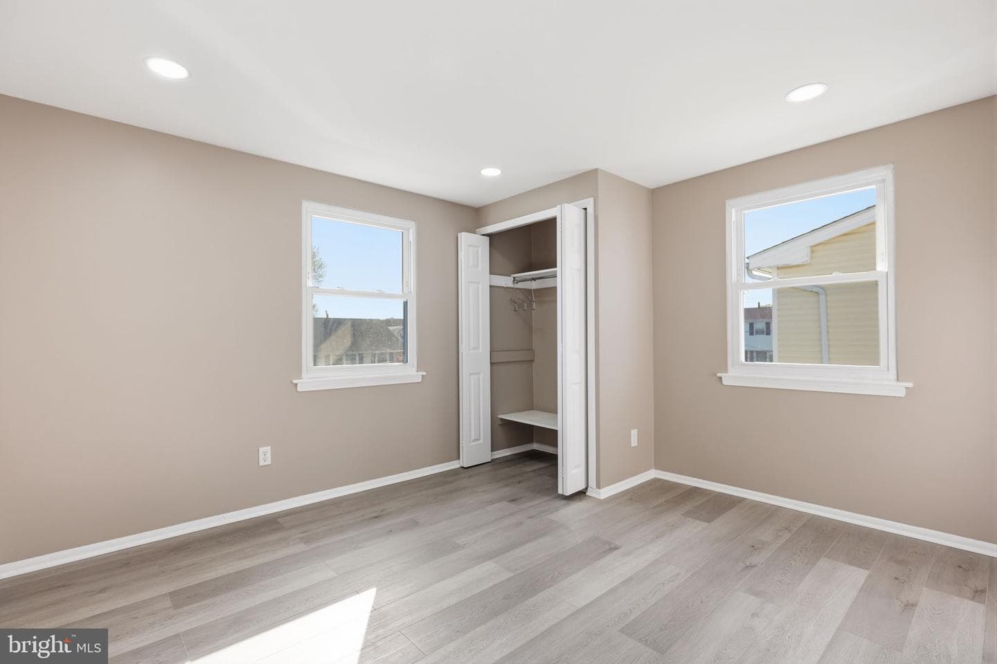 1853 Merlin Road photo 22