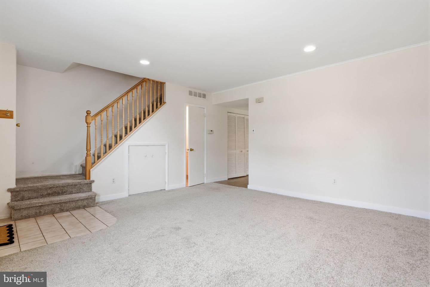 9925 Wingtip Road photo 3