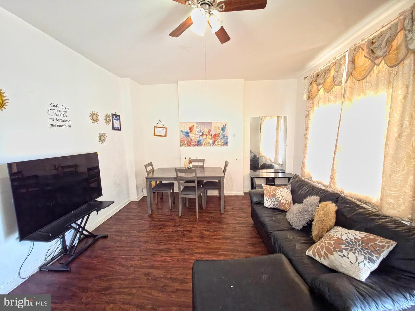 5710 N American Street photo 9