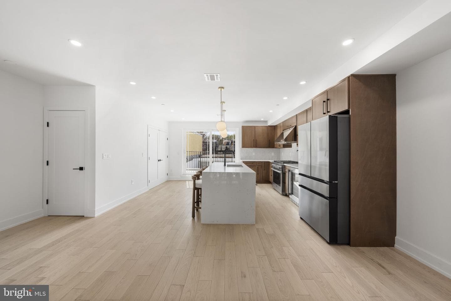 2552 E Somerset Street photo 13