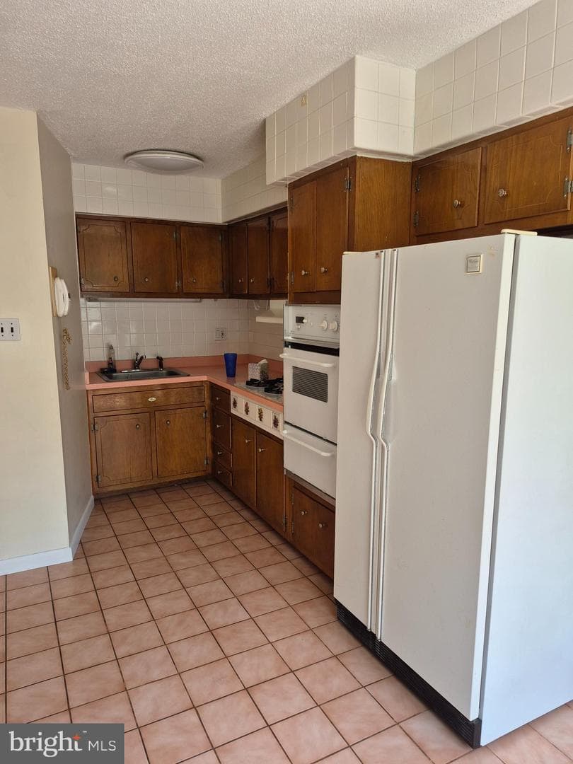 240 Rock Street photo 8