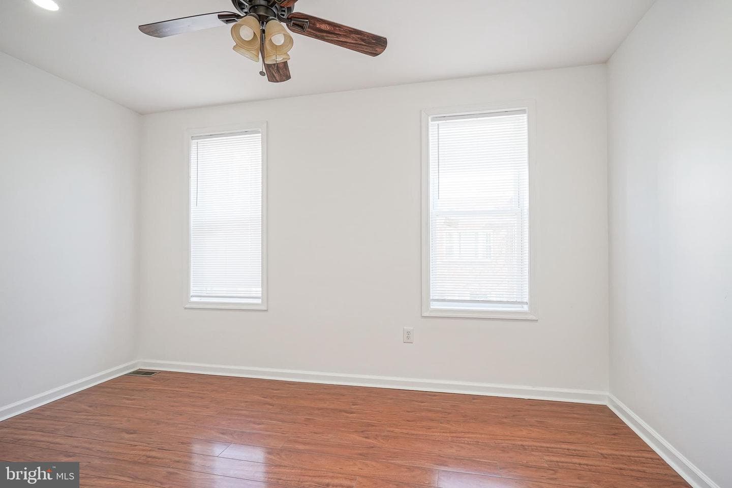 2138 Morris Street photo 27