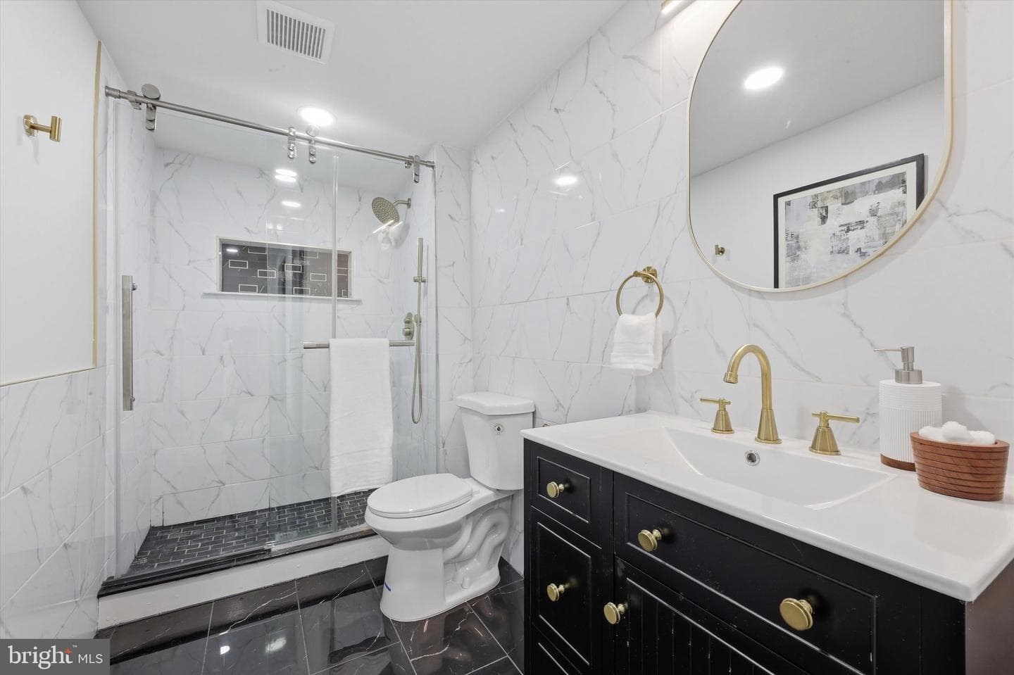 153 Sigel Street photo 13