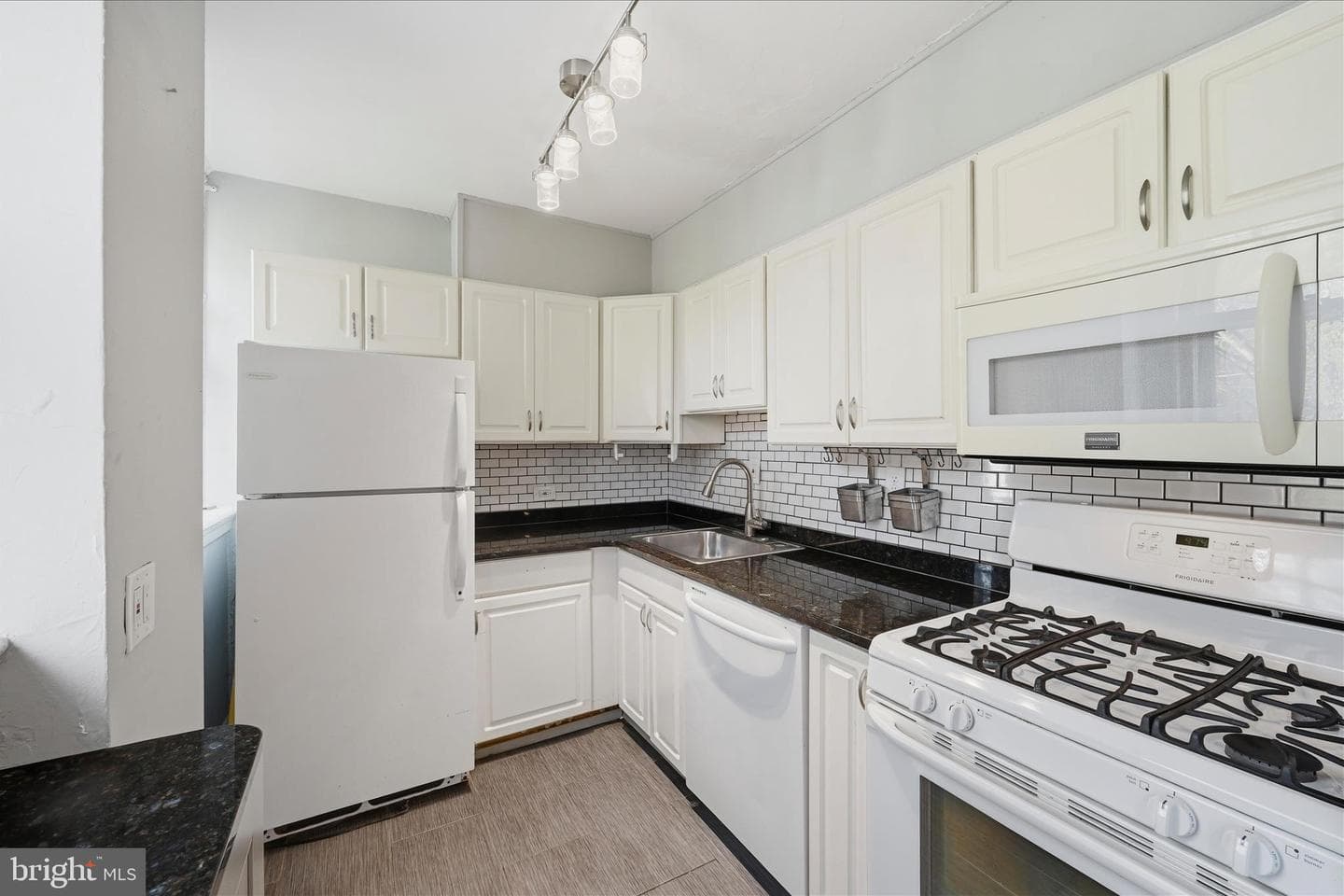 4637 Pine Street #d306 photo 13