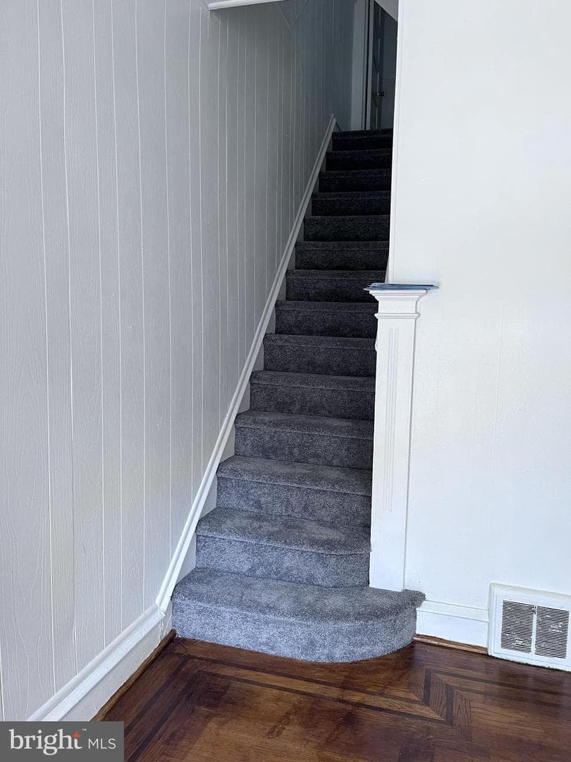 1643 W Toronto Street photo 3