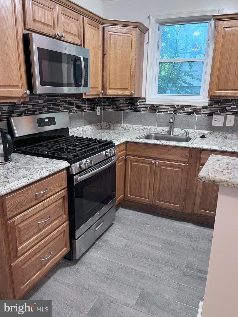1643 W Toronto Street photo 4