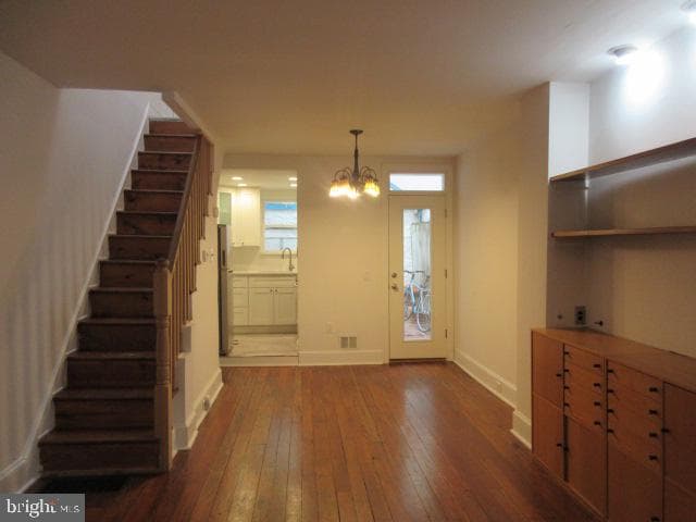 2453 Meredith Street photo 2