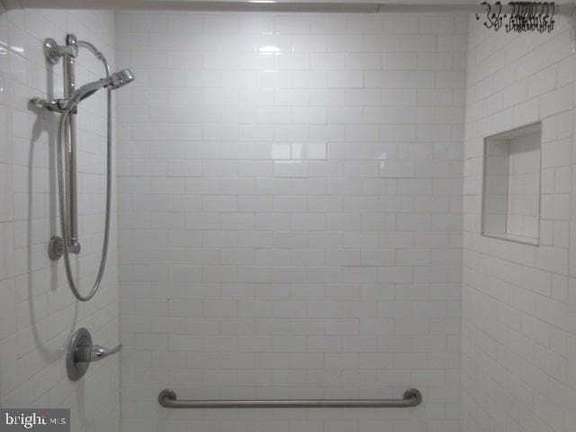 2453 Meredith Street photo 9