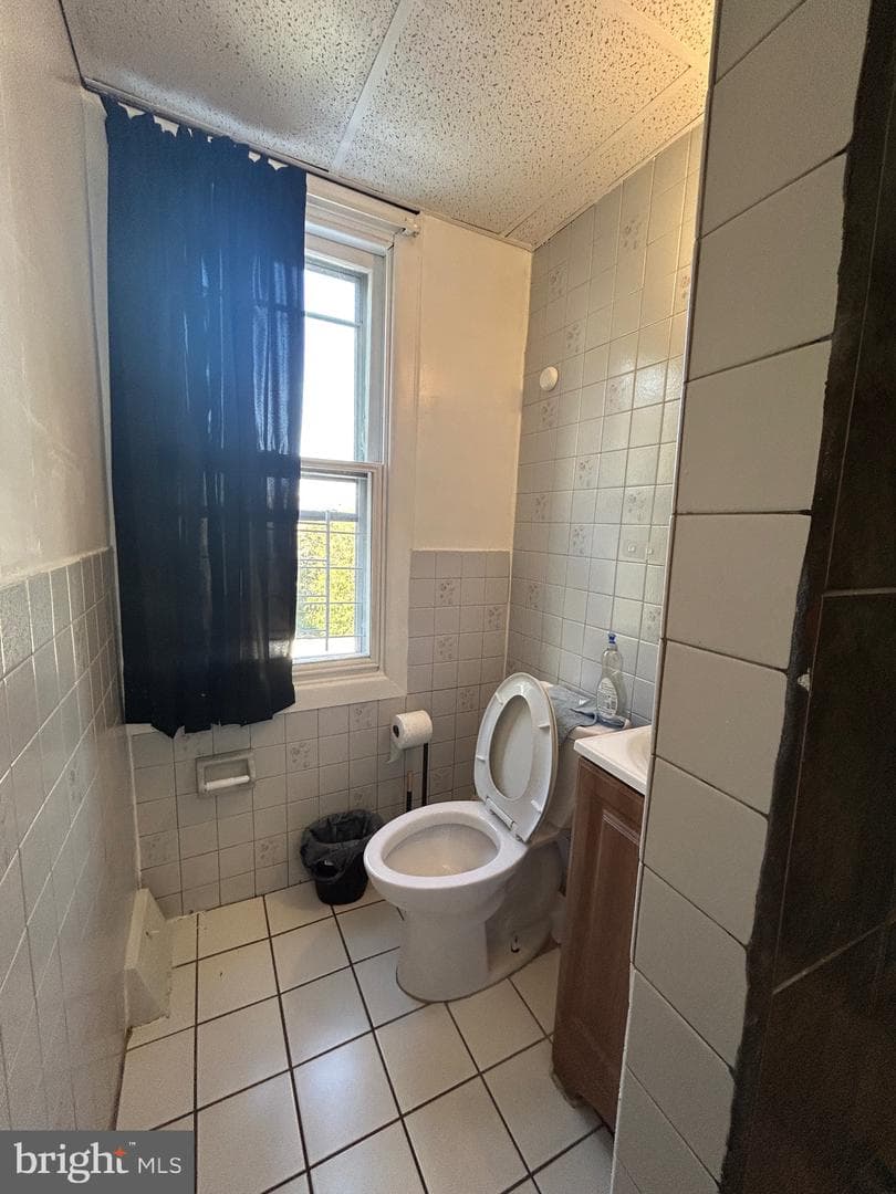 1515 Overington Street photo 18