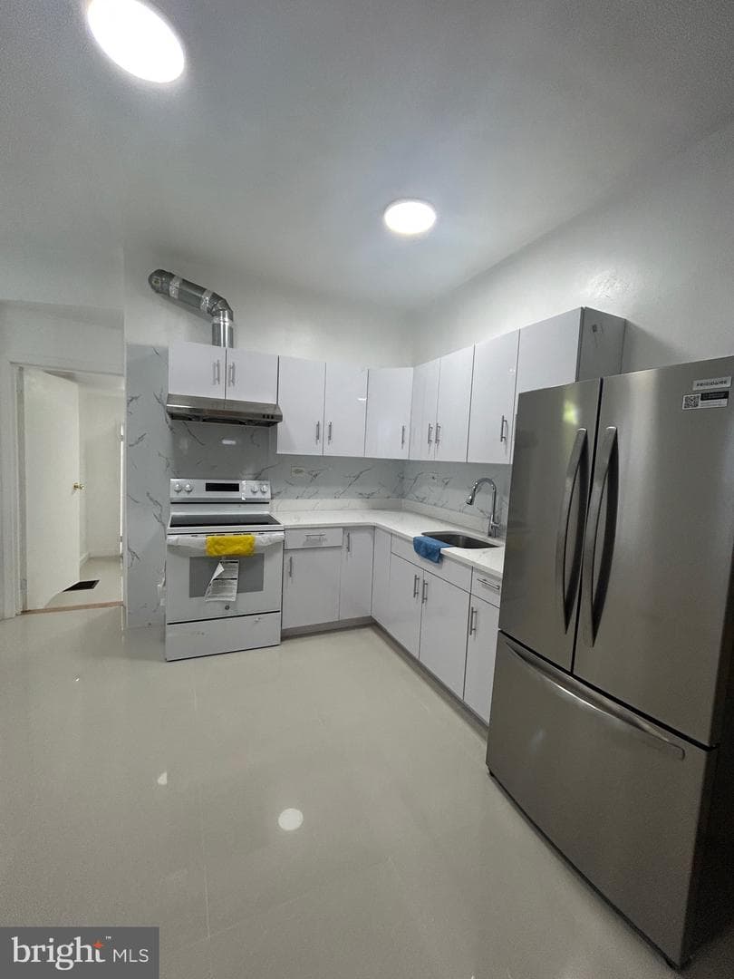 1515 Overington Street photo 4