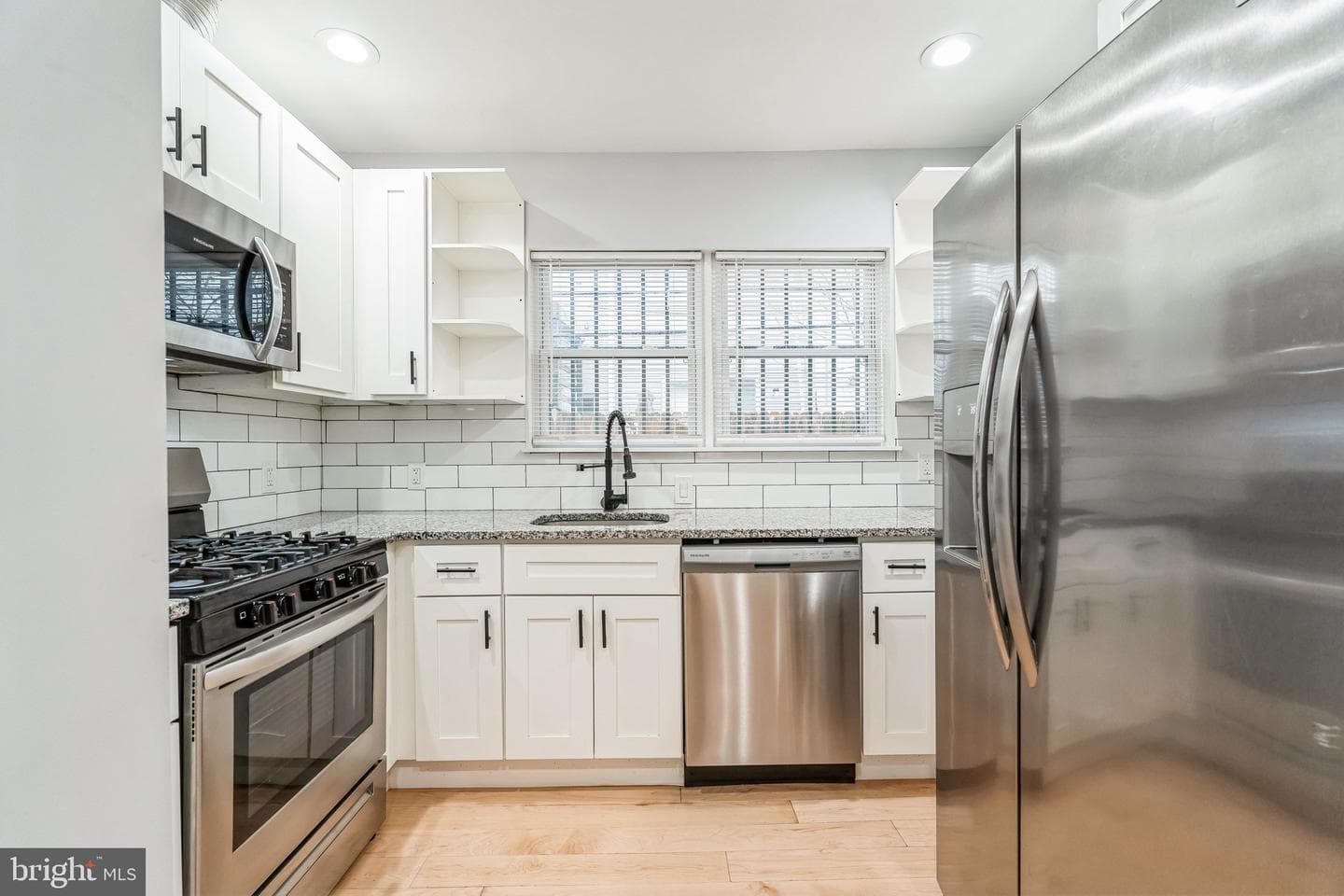 2317 Moore Street photo 15