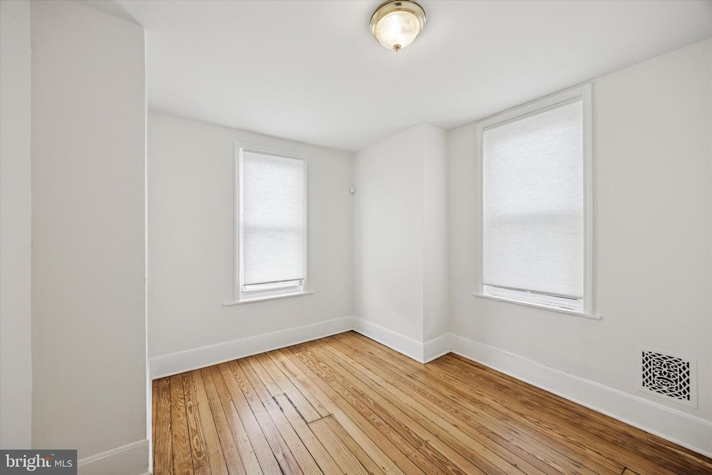 1844 E Clementine Street photo 22