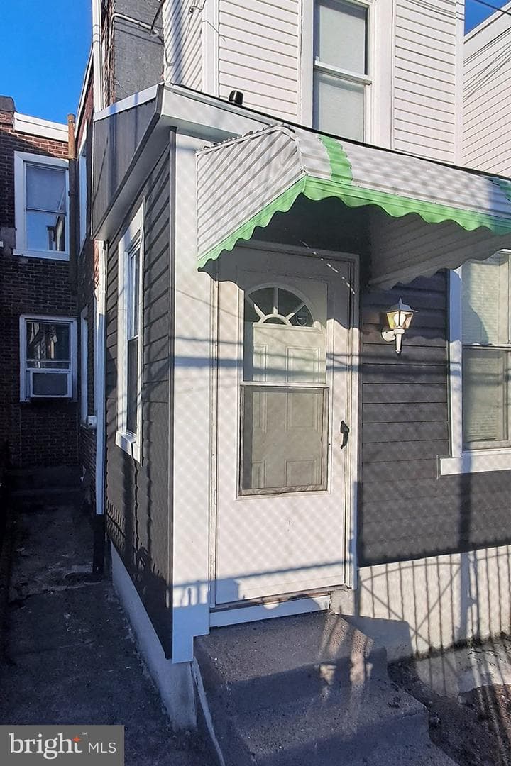 1844 E Clementine Street photo 25