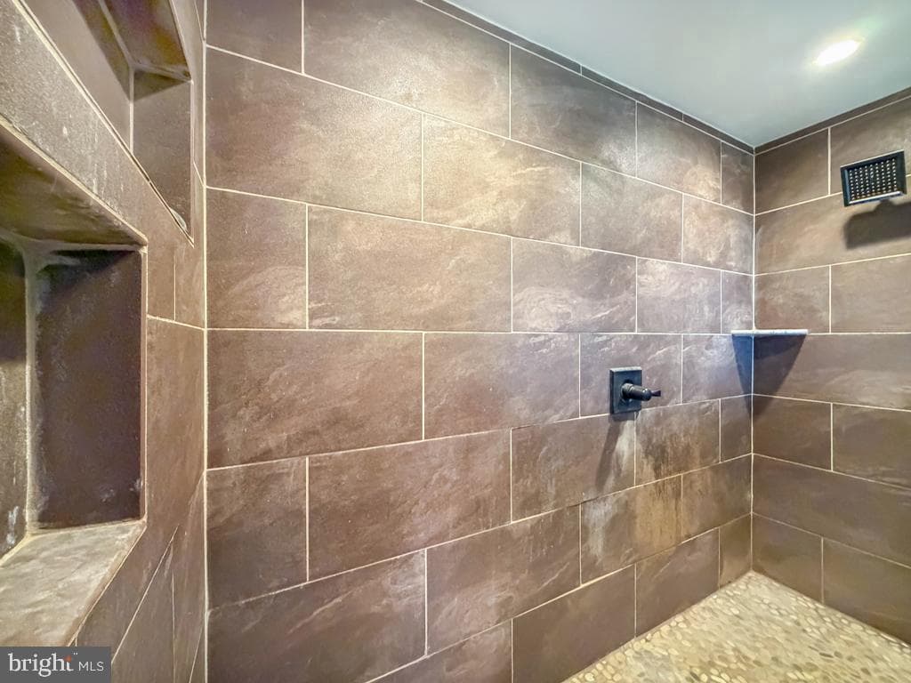 9015 Cloverly Road photo 21