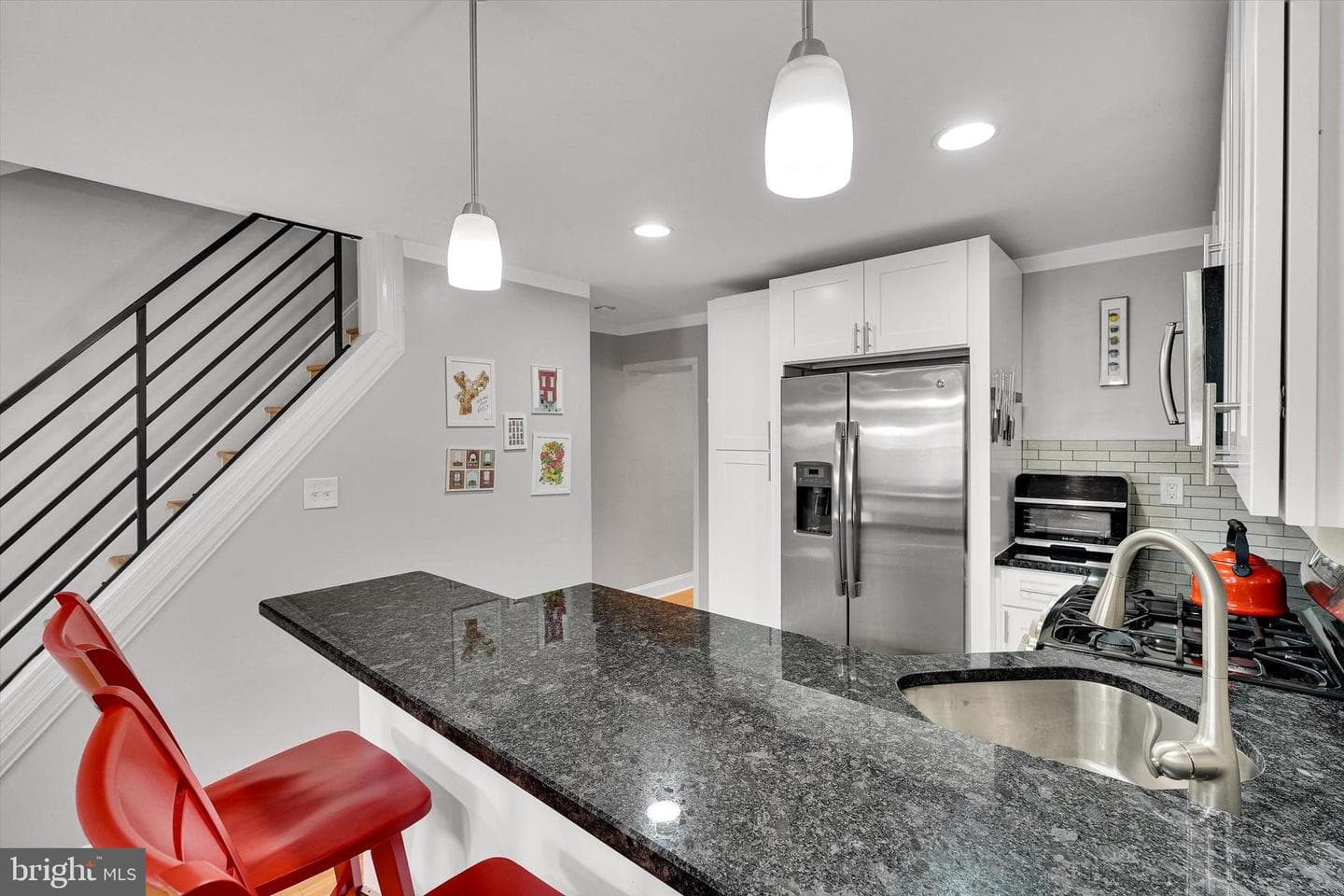 2508 E Sergeant Street photo 9