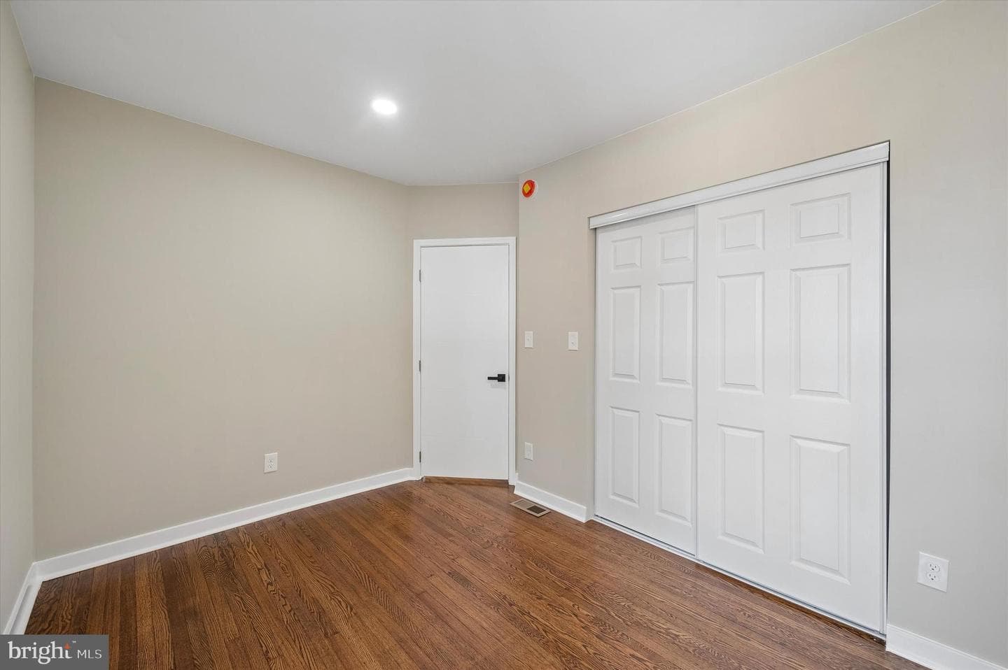 6221 Gardenia Street photo 18