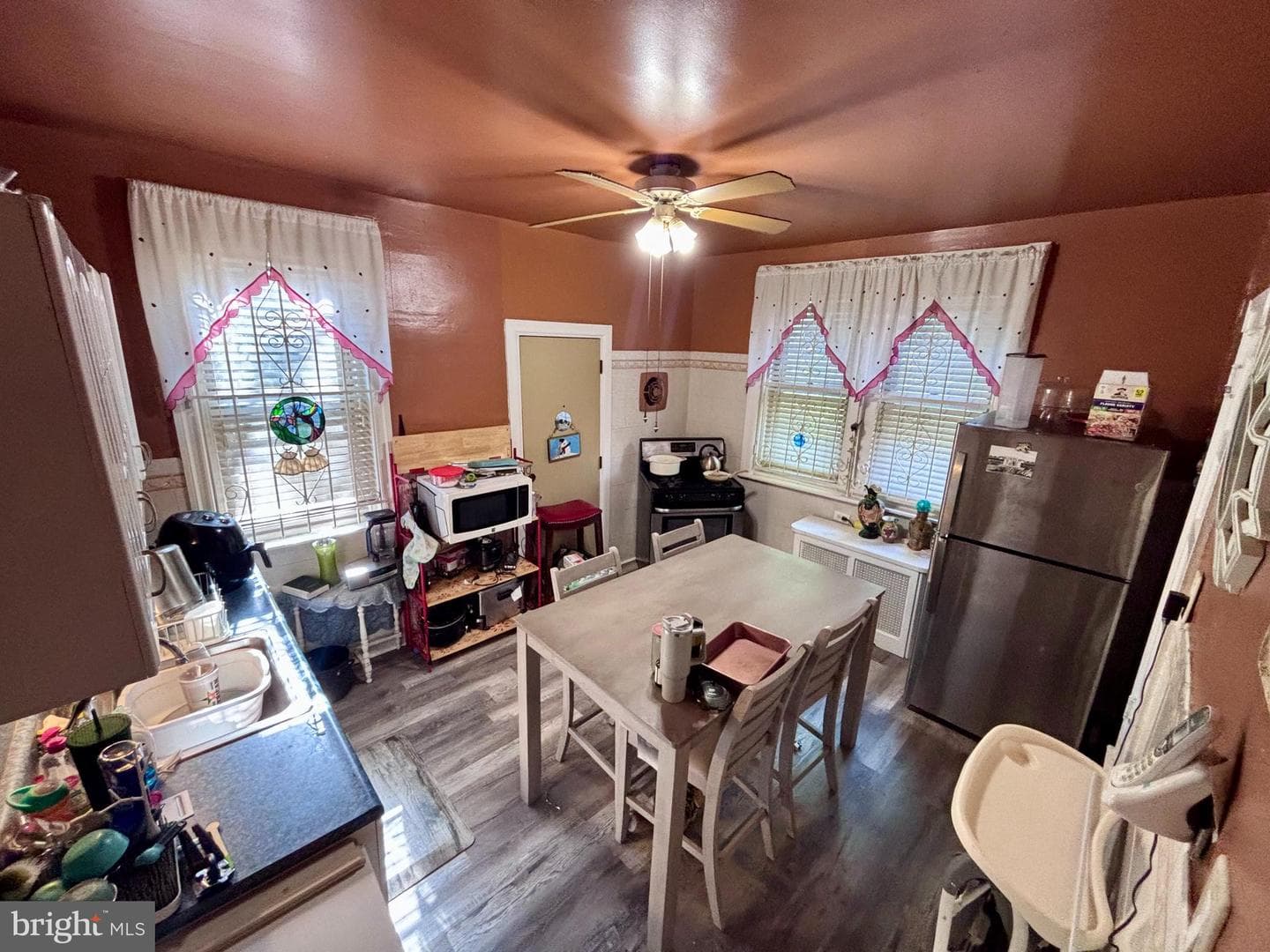 3916 Pulaski Avenue photo 8