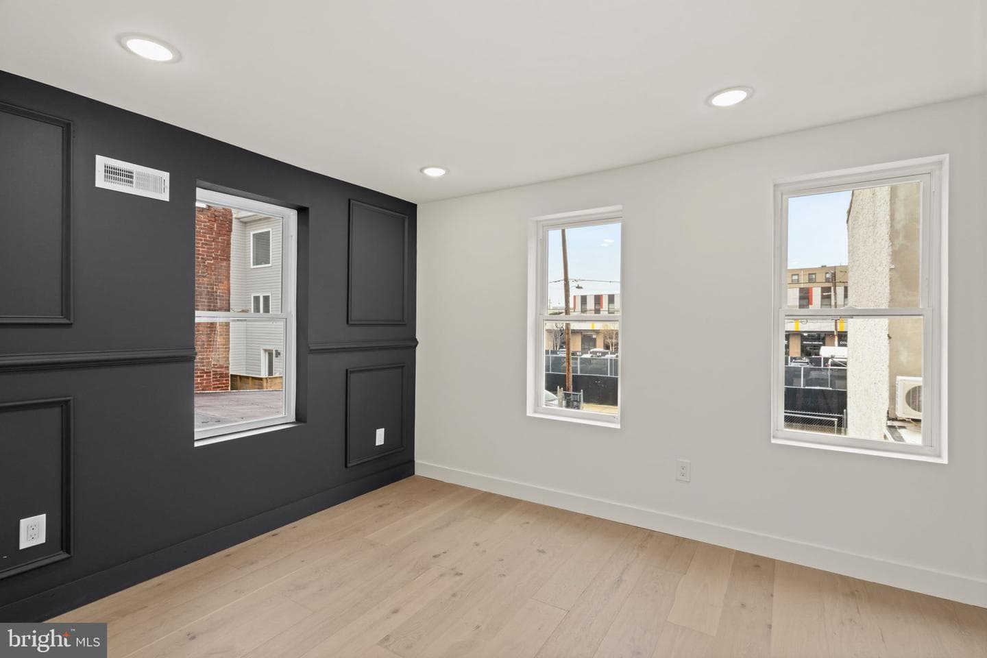 1530 N Lawrence Street photo 18