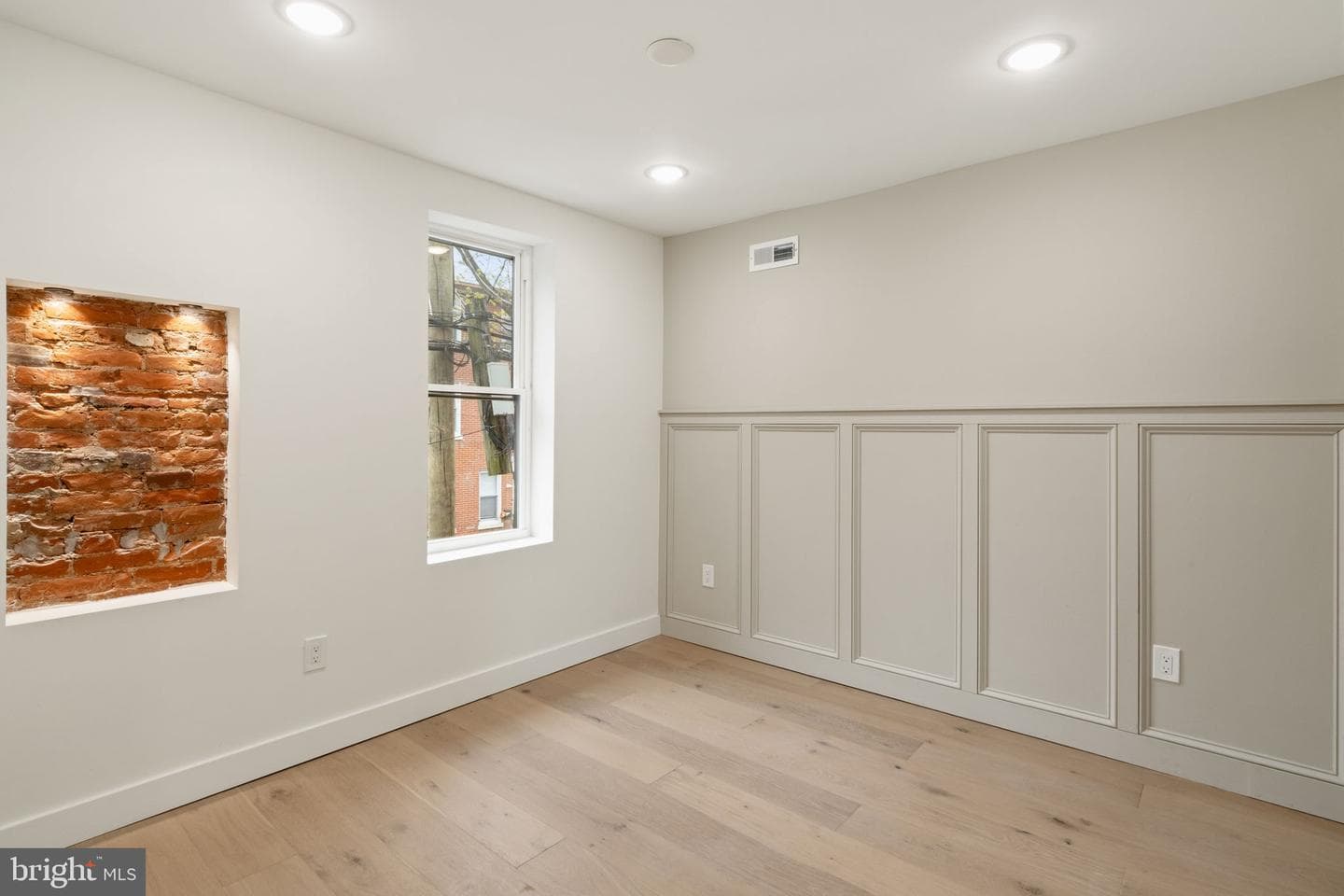 1530 N Lawrence Street photo 21