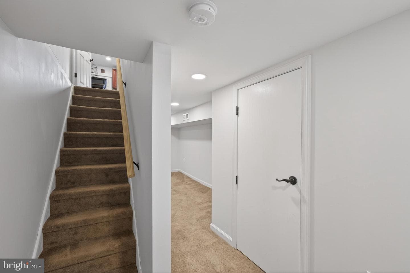 2211 E Harold Street photo 8