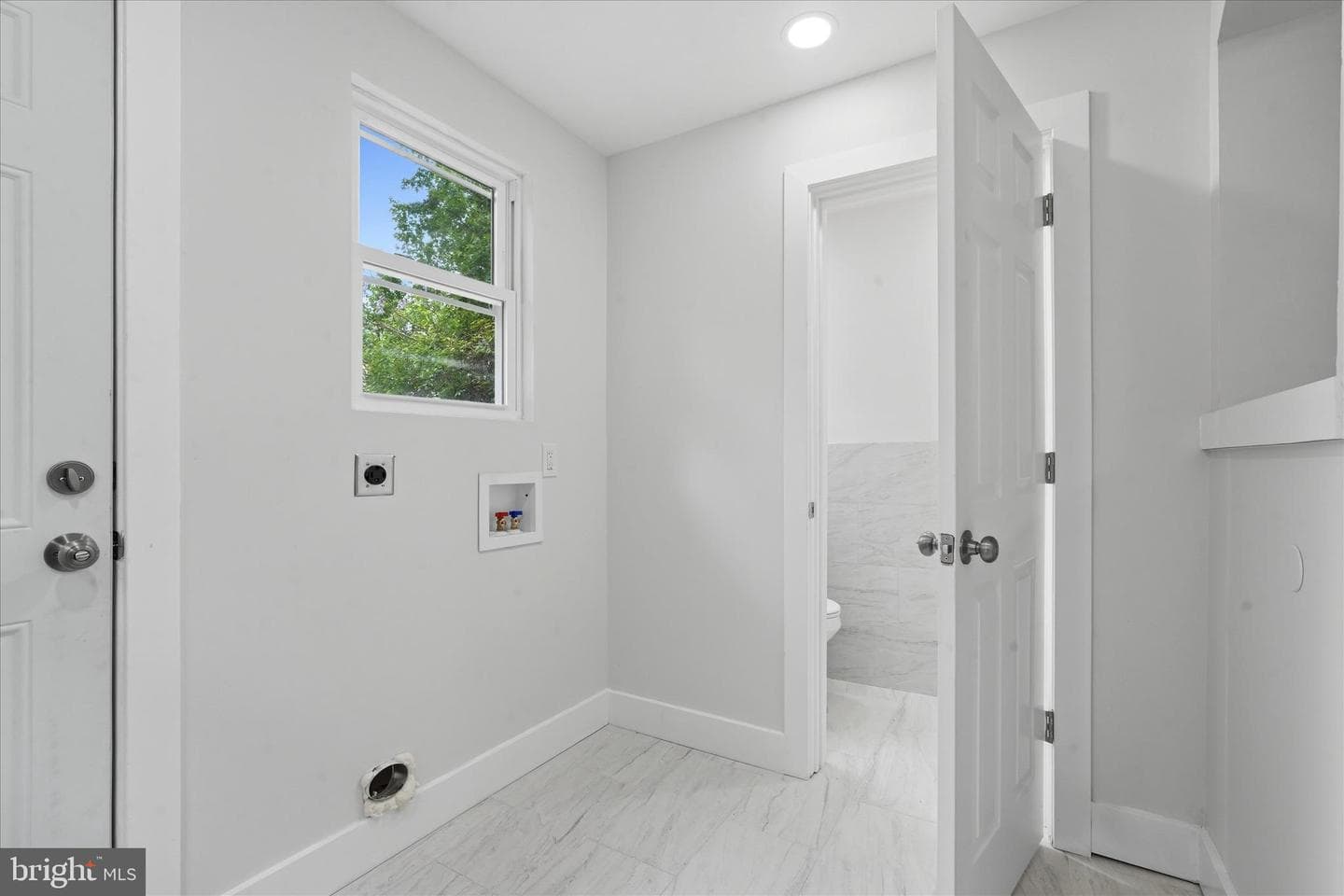 2235 W Ontario Street photo 6