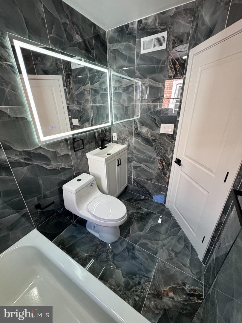 134 W Ruscomb Street photo 10