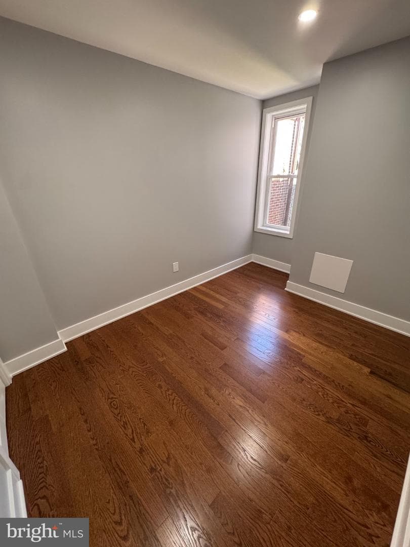 134 W Ruscomb Street photo 15