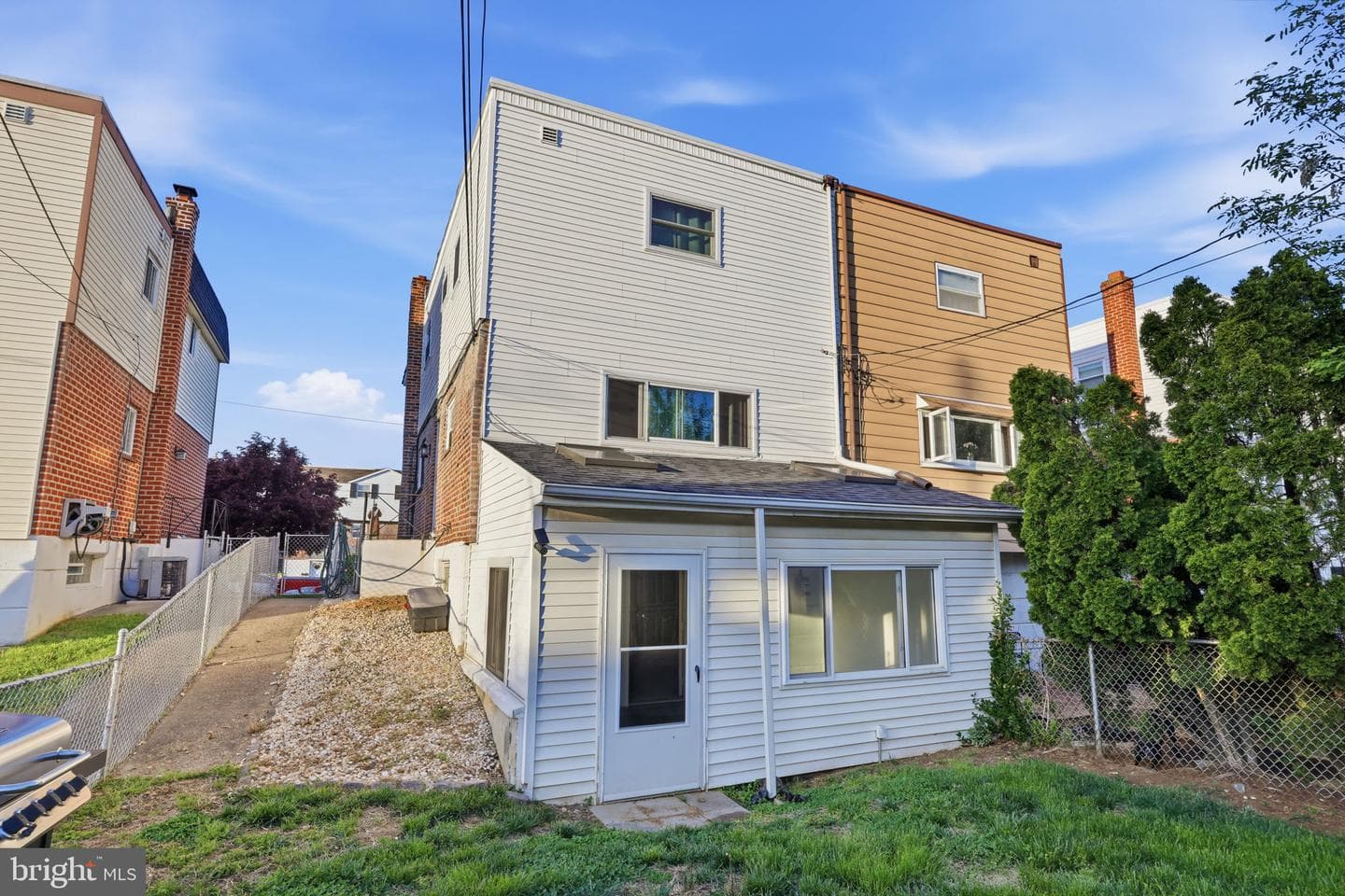 2754 Clayton Street photo 32
