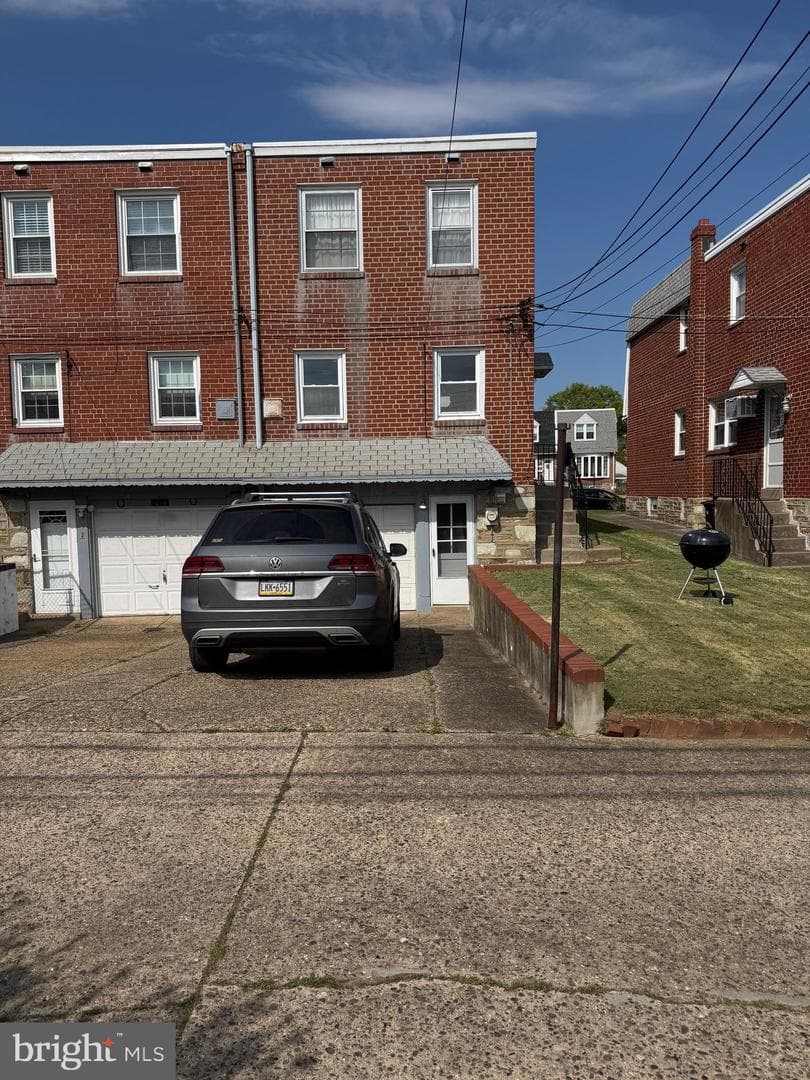 1018 Loney Street photo 20