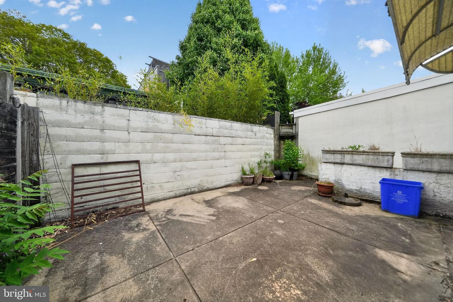 1325 E Montgomery Avenue photo 24